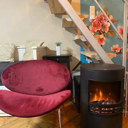 Cozy Little By The Danube Будапешт